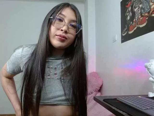 tiffany-squirt from BongaCams