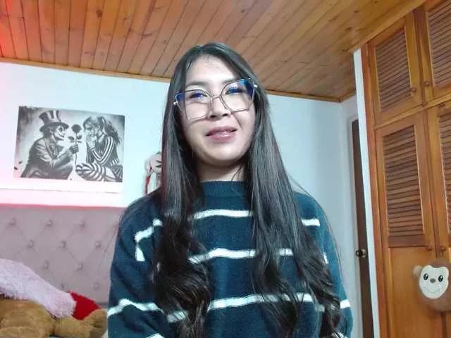 tiffany-squirt from BongaCams