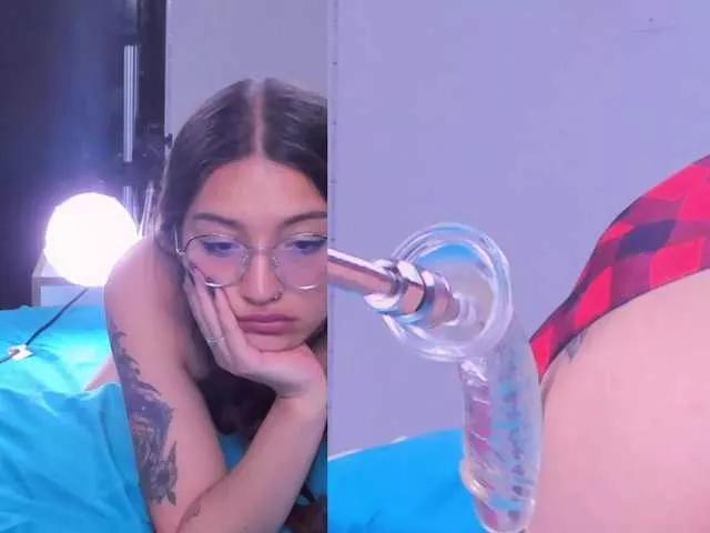 Explore our live girls sluts from our Custom and Multi clubs and checkout exclusive access to highly interactive content, such as shape, hair, titties, pussy type and many more.