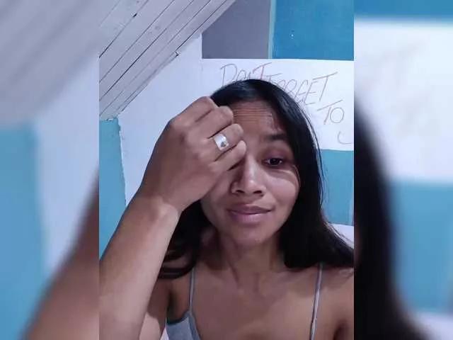 TitiAnnah from BongaCams