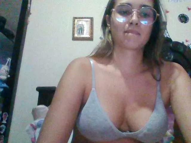 Explore our live girls sluts from our Custom and Multi clubs and checkout exclusive access to highly interactive content, such as shape, hair, titties, pussy type and many more.
