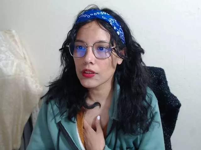 valak133 from BongaCams