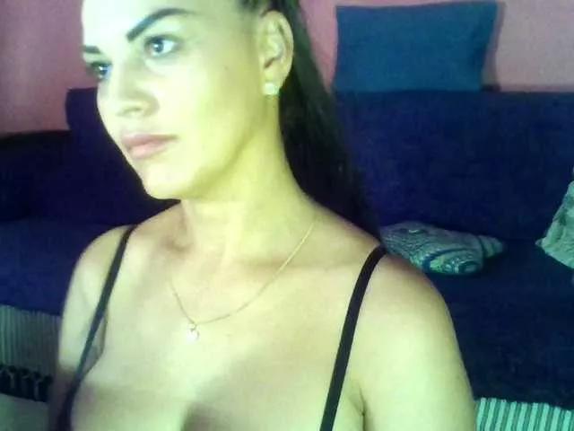 Explore our live girls sluts from our Custom and Multi clubs and checkout exclusive access to highly interactive content, such as shape, hair, titties, pussy type and many more.