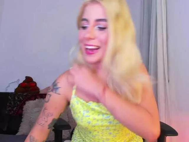 Explore our live girls sluts from our Custom and Multi clubs and checkout exclusive access to highly interactive content, such as shape, hair, titties, pussy type and many more.