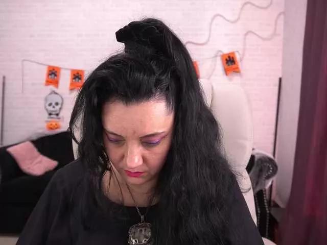 Explore our live girls sluts from our Custom and Multi clubs and checkout exclusive access to highly interactive content, such as shape, hair, titties, pussy type and many more.