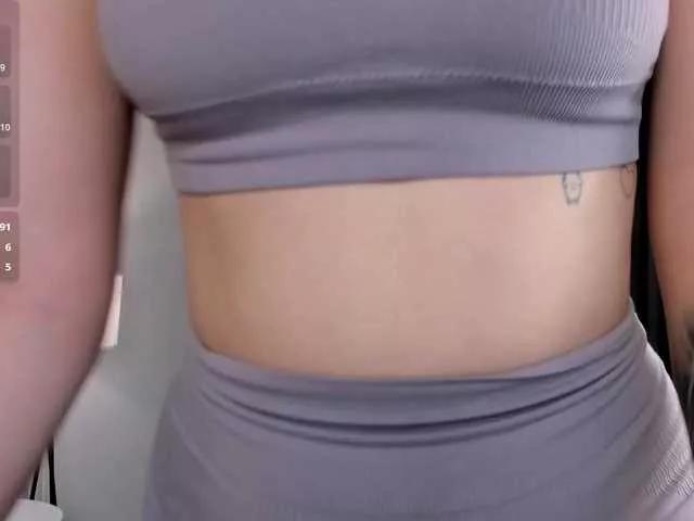 Explore our live girls sluts from our Custom and Multi clubs and checkout exclusive access to highly interactive content, such as shape, hair, titties, pussy type and many more.