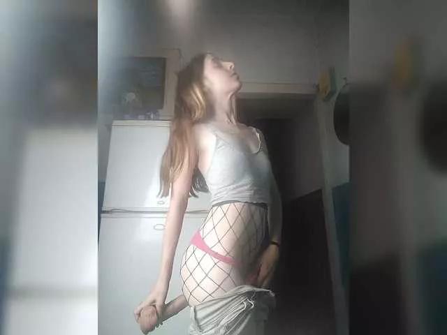 VelvetMoon11 from BongaCams
