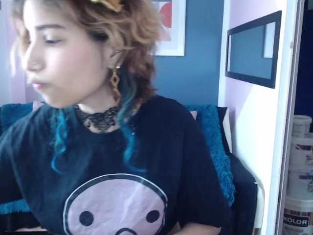 Explore our live girls sluts from our Custom and Multi clubs and checkout exclusive access to highly interactive content, such as shape, hair, titties, pussy type and many more.