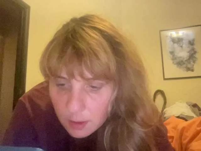 VivaLipstick from BongaCams