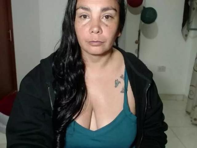 vivian-milf-paint from BongaCams is Freechat