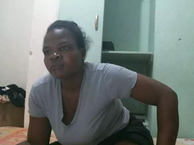 Vivvy-Queen from BongaCams