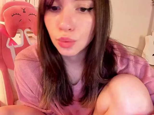 Explore our live girls sluts from our Custom and Multi clubs and checkout exclusive access to highly interactive content, such as shape, hair, titties, pussy type and many more.