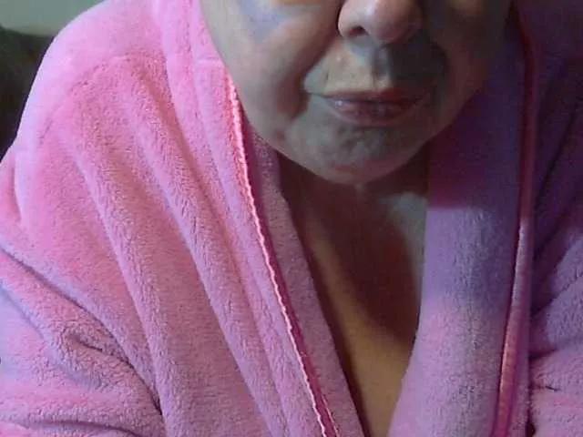 WetTightKitty68 from BongaCams