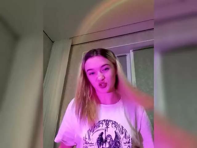 Explore our live girls sluts from our Custom and Multi clubs and checkout exclusive access to highly interactive content, such as shape, hair, titties, pussy type and many more.