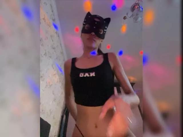 XXXklsdf from BongaCams