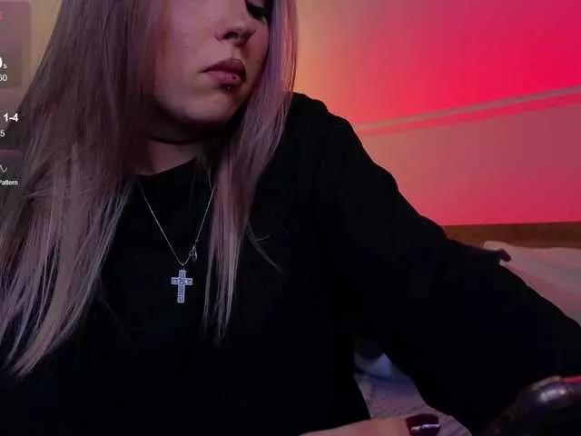 Explore our live girls sluts from our Custom and Multi clubs and checkout exclusive access to highly interactive content, such as shape, hair, titties, pussy type and many more.
