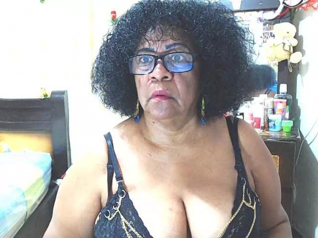 Yayishotsexyw from BongaCams