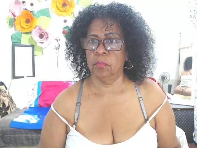 Yayishotsexyw from BongaCams