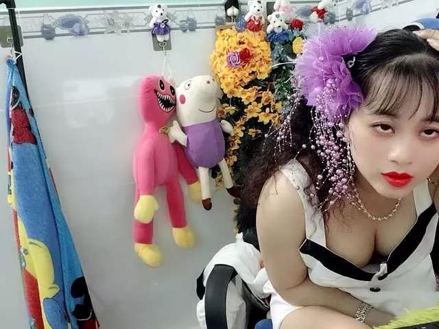 Youngsee69 from BongaCams is Freechat