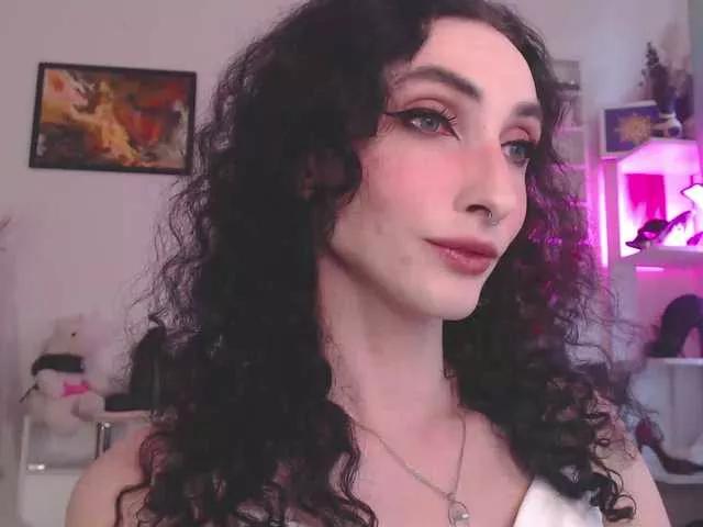 Explore our live girls sluts from our Custom and Multi clubs and checkout exclusive access to highly interactive content, such as shape, hair, titties, pussy type and many more.