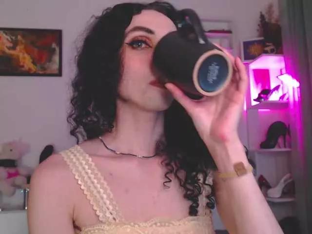 Explore our live girls sluts from our Custom and Multi clubs and checkout exclusive access to highly interactive content, such as shape, hair, titties, pussy type and many more.