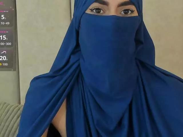 Zahiira webcams show profile image 
