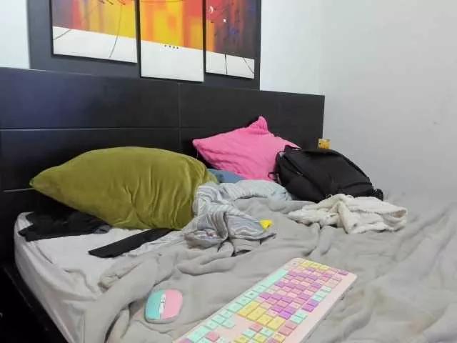 zamararaw from BongaCams is Freechat