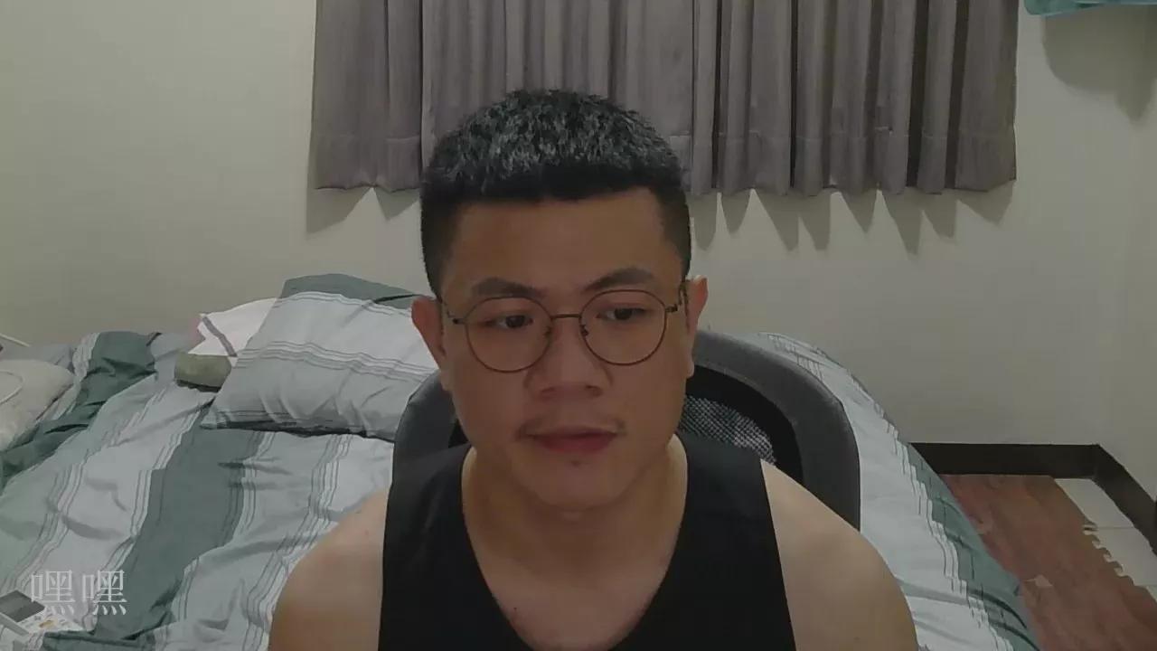 _YOMOY_ webcams show profile image 