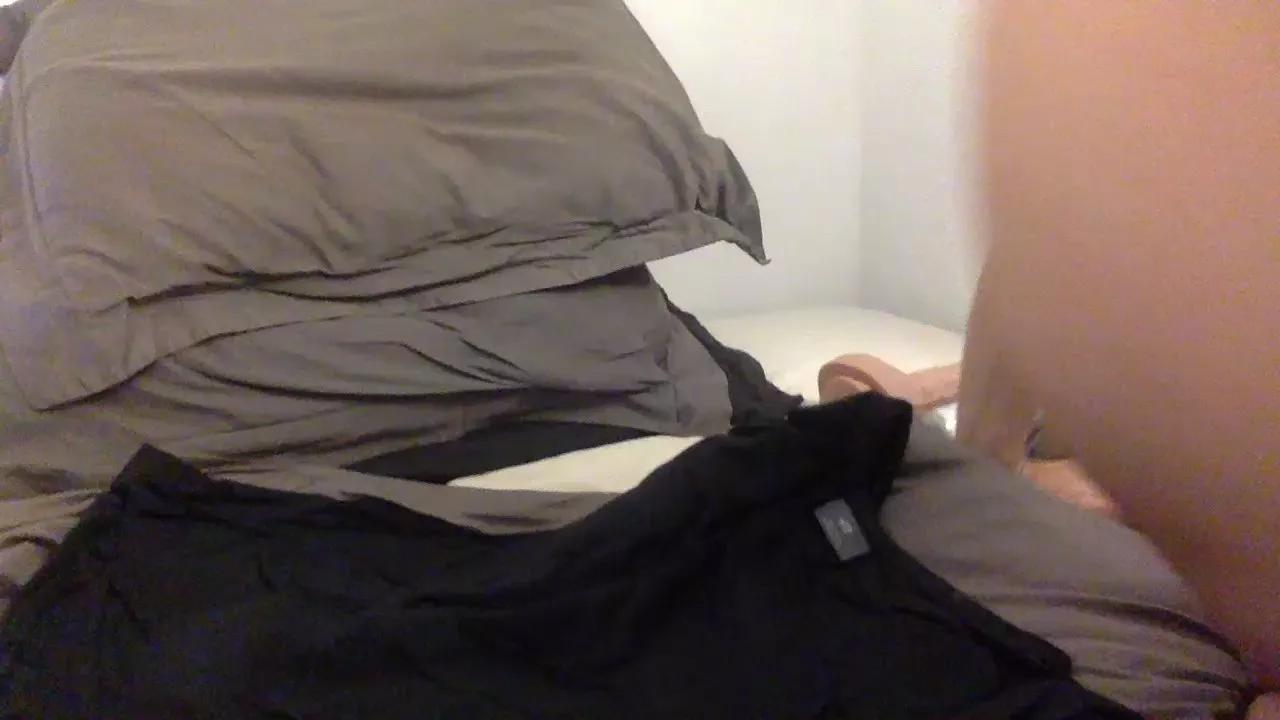 Bottomhung from Cam4