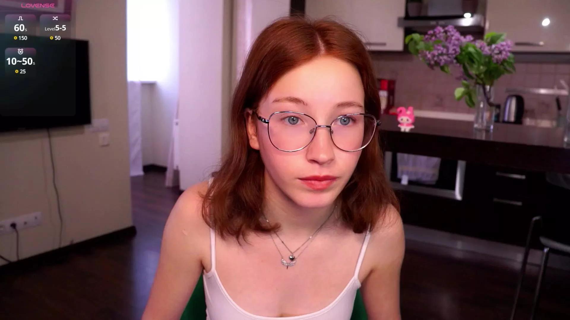 Christinmurthy webcams show profile image 
