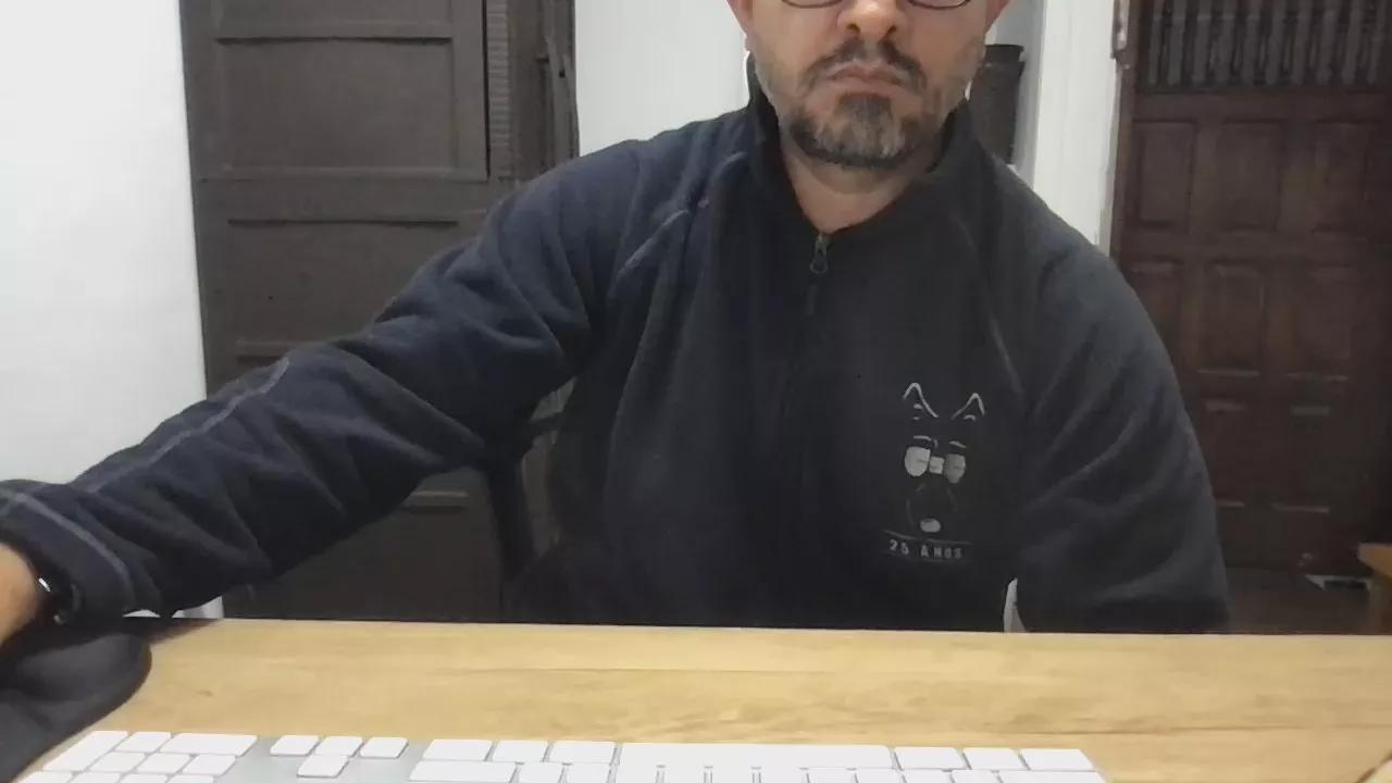 Diegoswinger webcams show profile image 