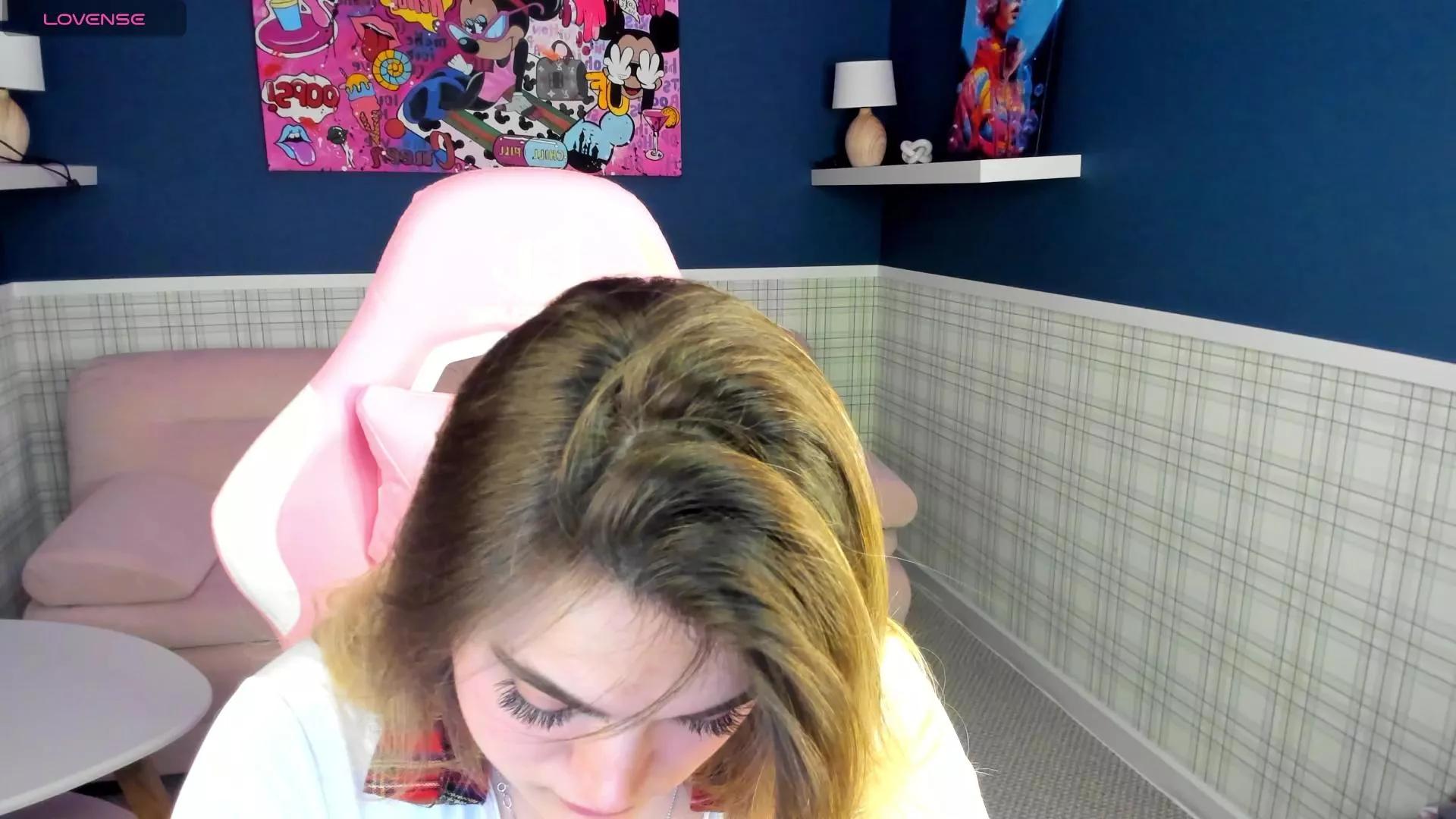 Emma_Reeed from Cam4