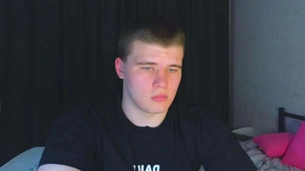 KevinKRYSTALLL webcams show profile image 