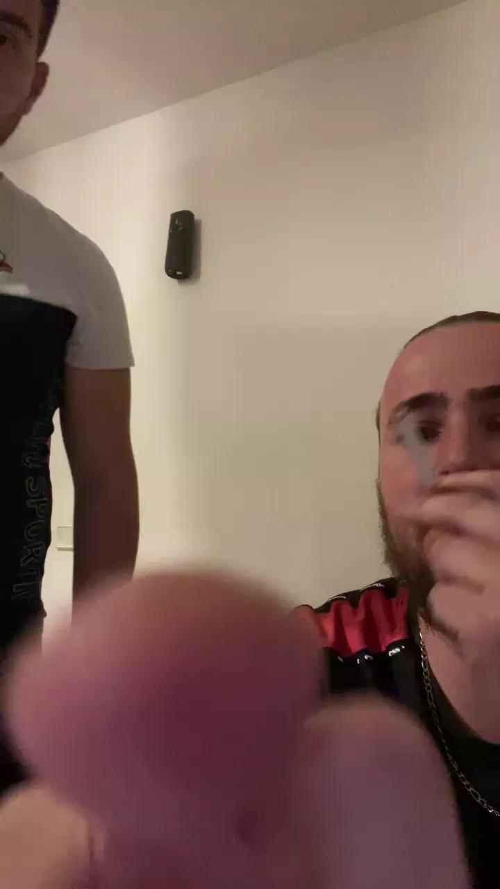 Le____s webcams show profile image 