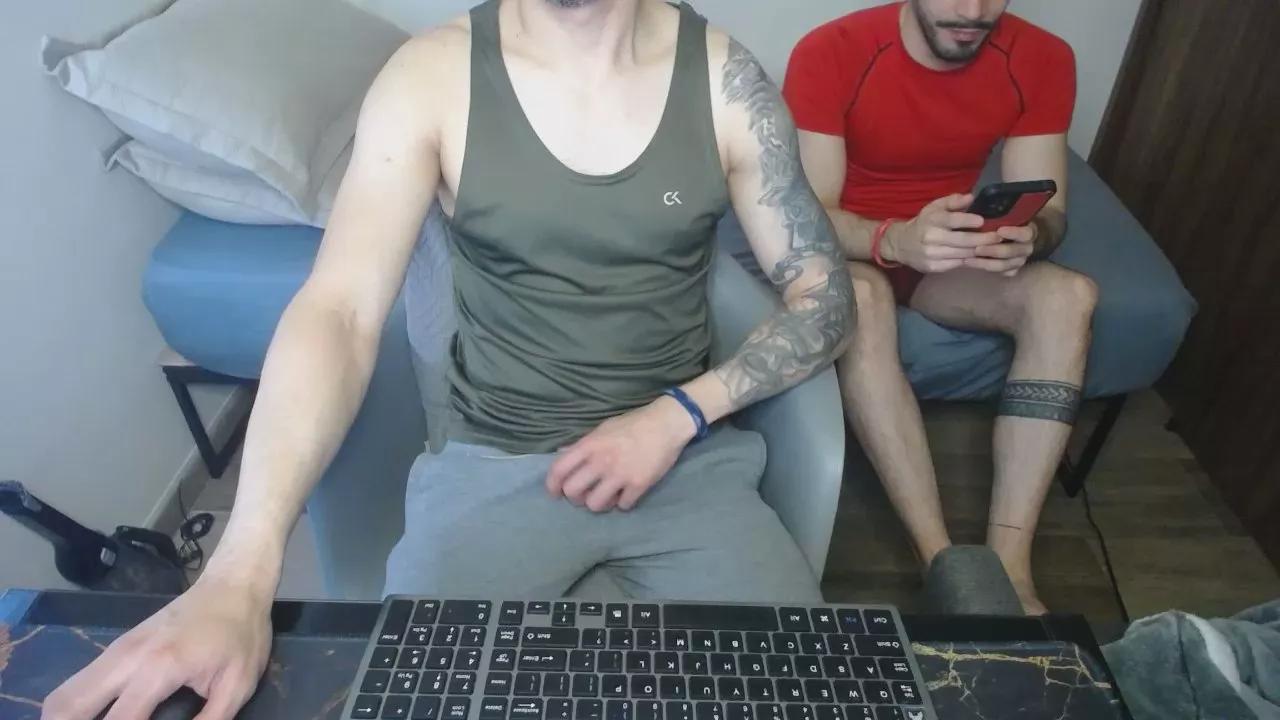 Lealboy from Cam4