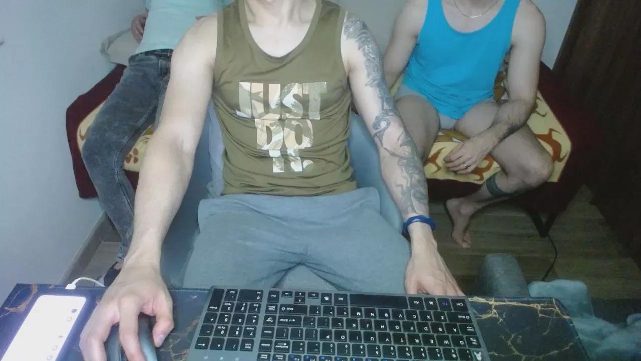 Lealboy from Cam4