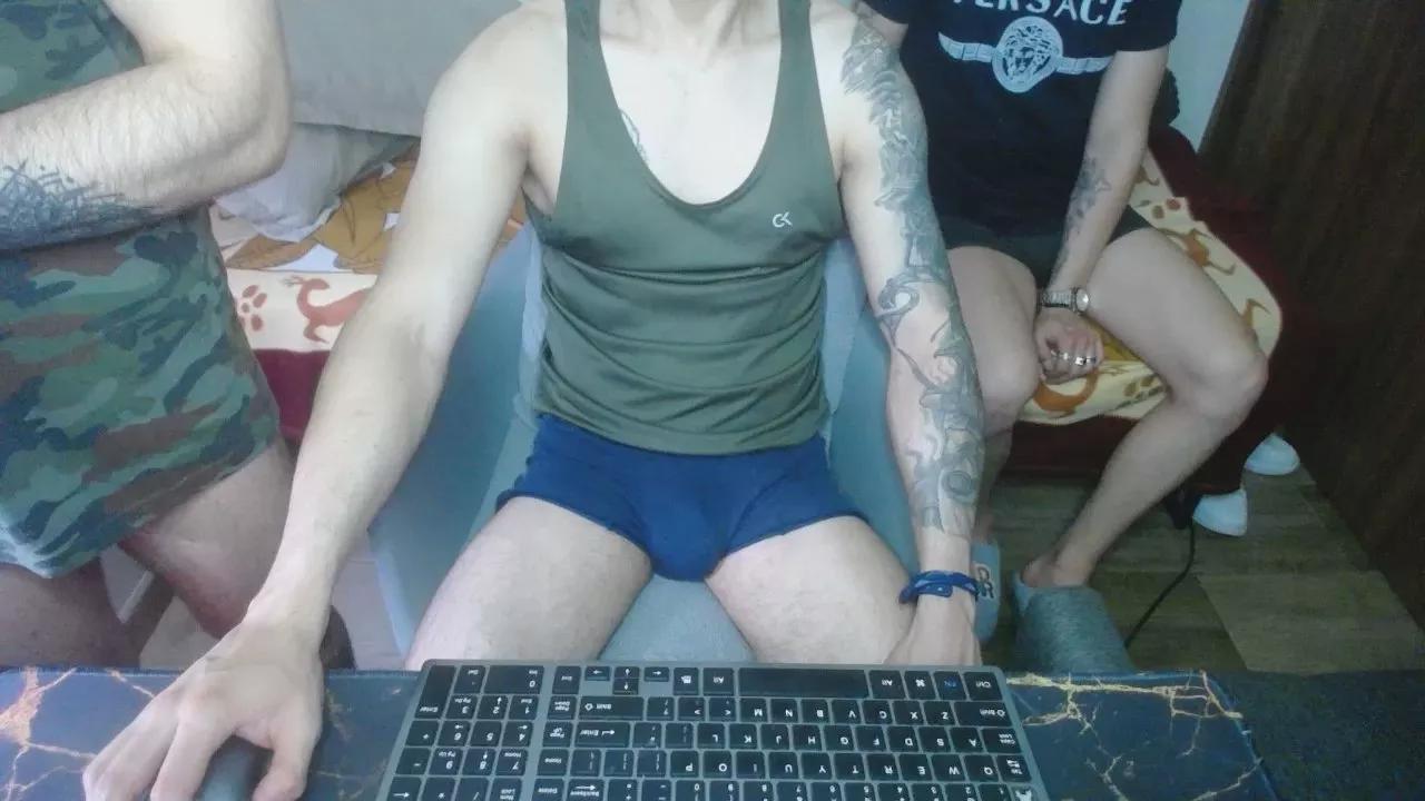 Lealboy from Cam4