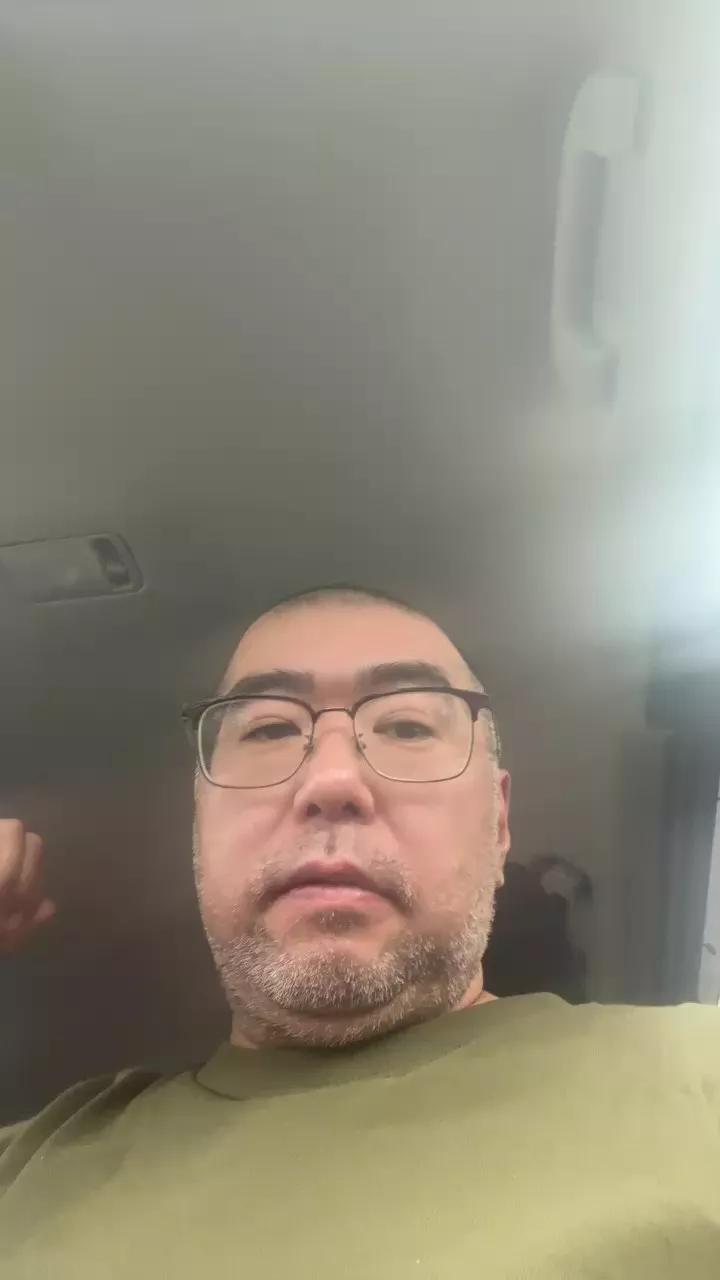 Mikkun webcams show profile image 