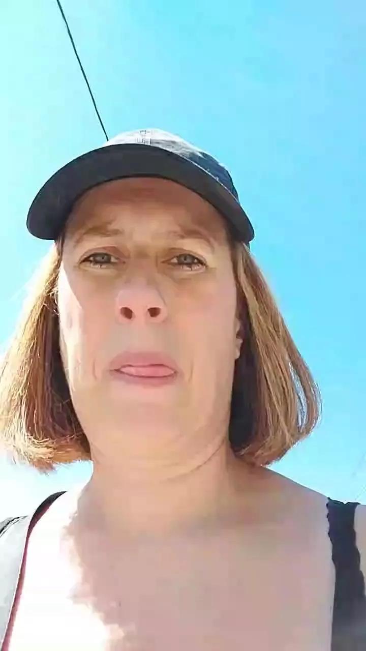 Monhommeetmoi webcams show profile image 
