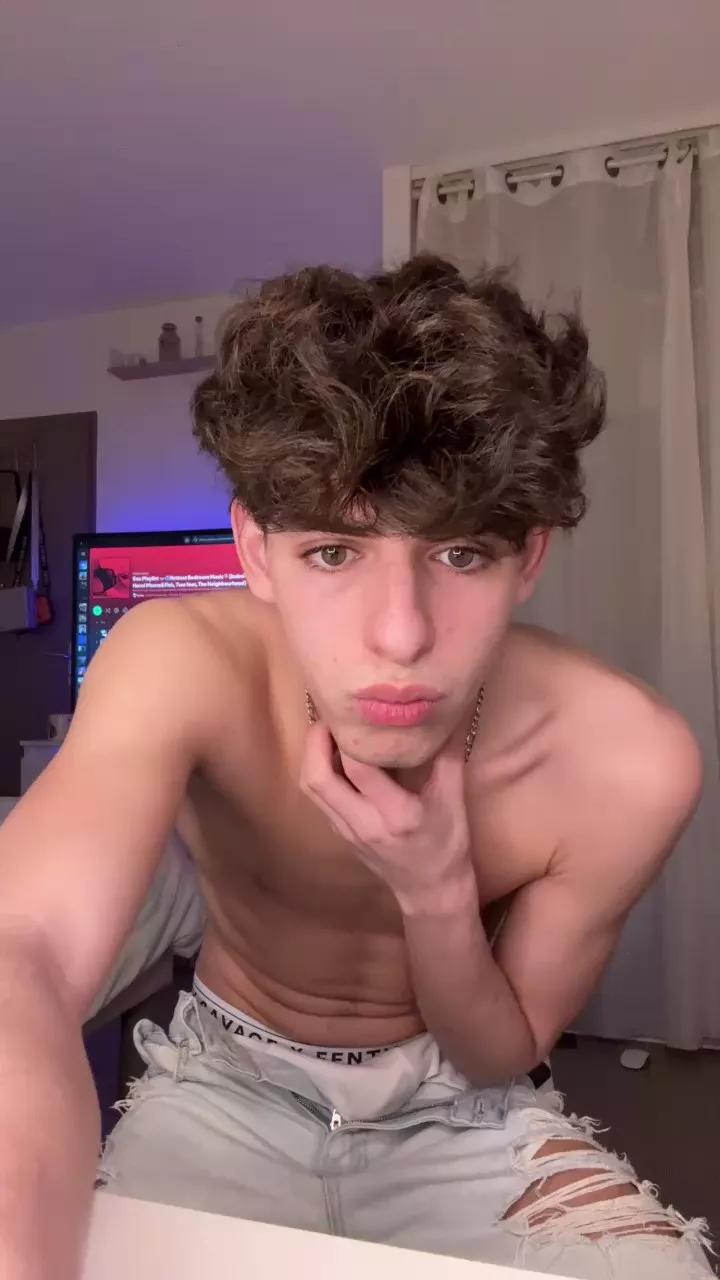MssNoah from Cam4