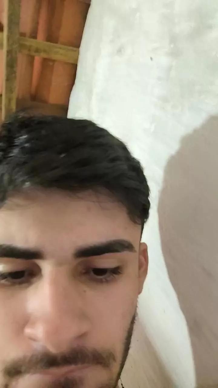 NovinPauzudoo webcams show profile image 