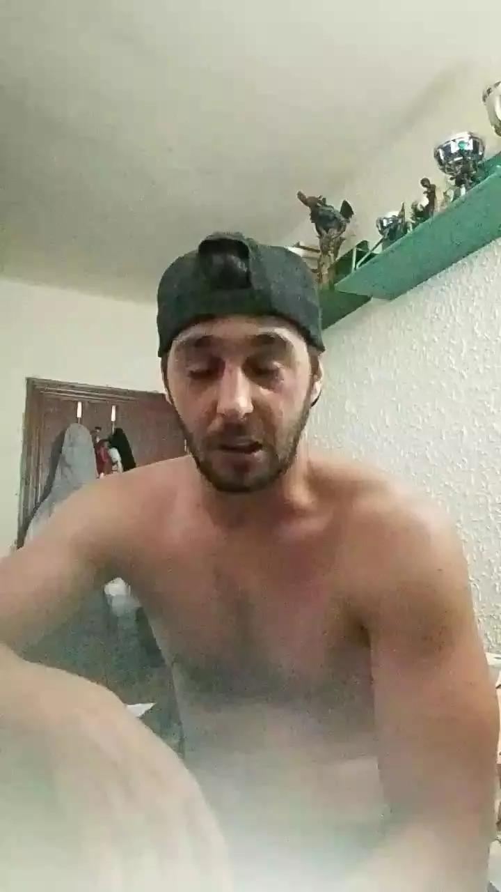 Roger1898 webcams show profile image 
