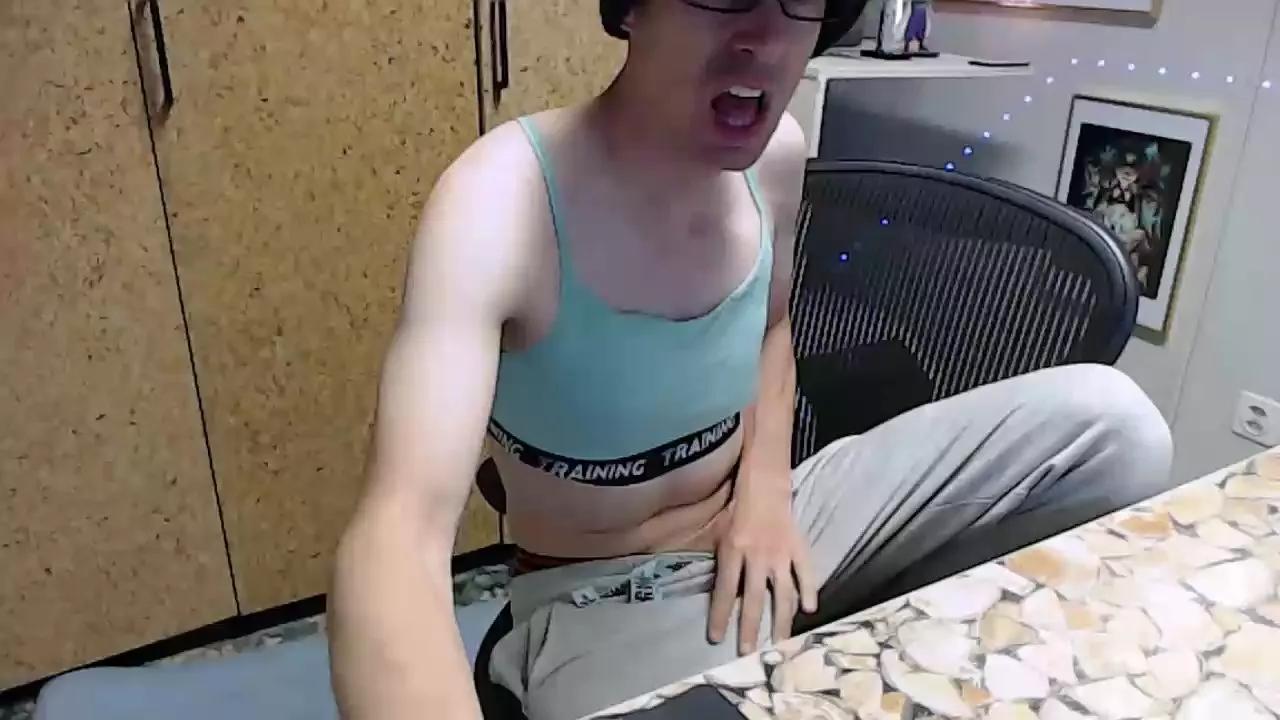 sanakiraz from Cam4