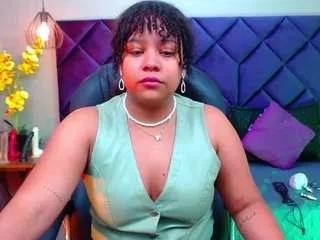 Aisha-evanss webcams show profile image 