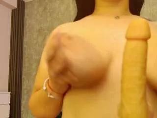 annemeow from CamSoda
