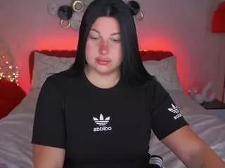 arianadark from CamSoda