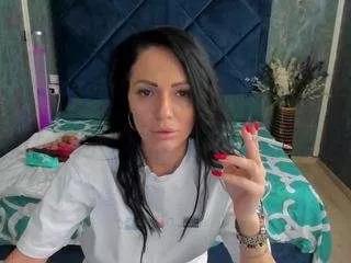 ariannam00n from CamSoda