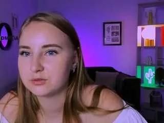 baby-joy from CamSoda