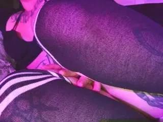 cammslut4u from CamSoda