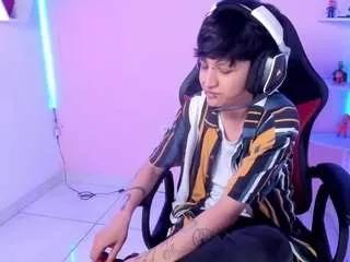 charlie-taylor on CamSoda